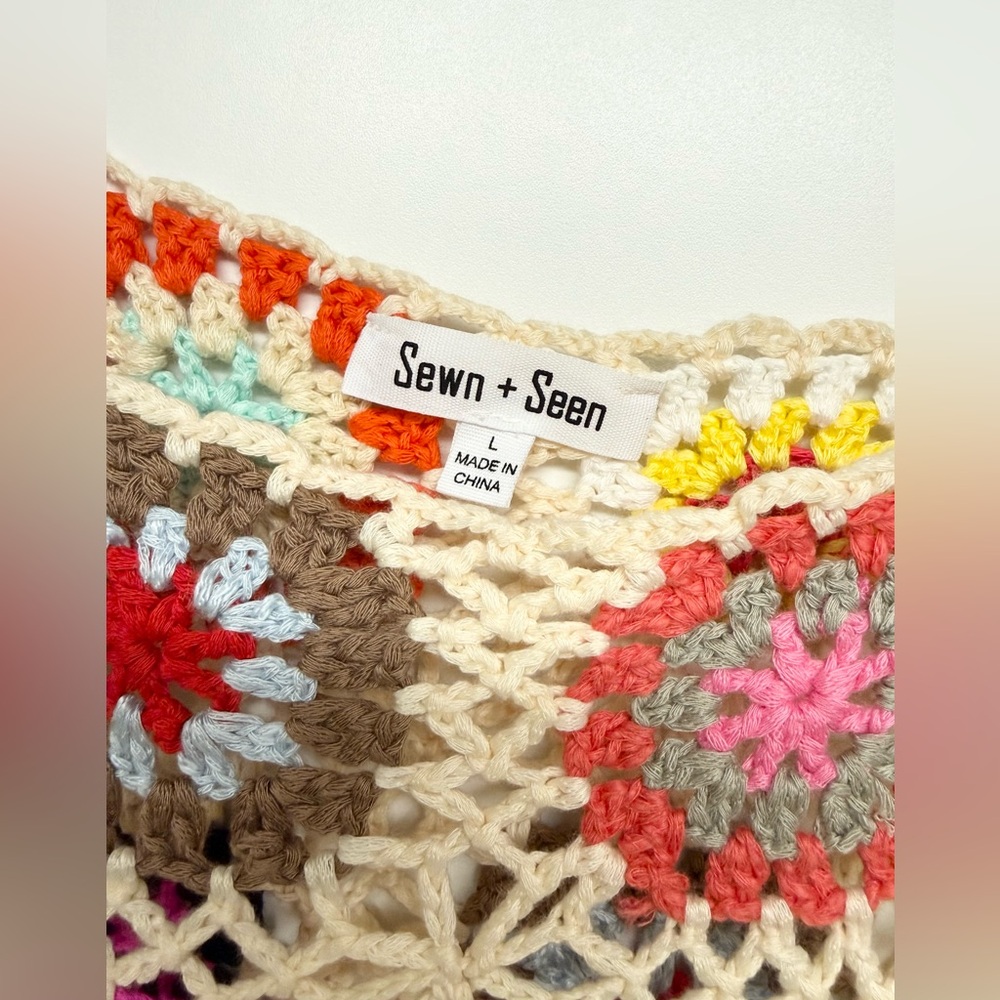 Sewn and Seen Crochet Floral Sleeveless Crop Top - Picture 7 of 8